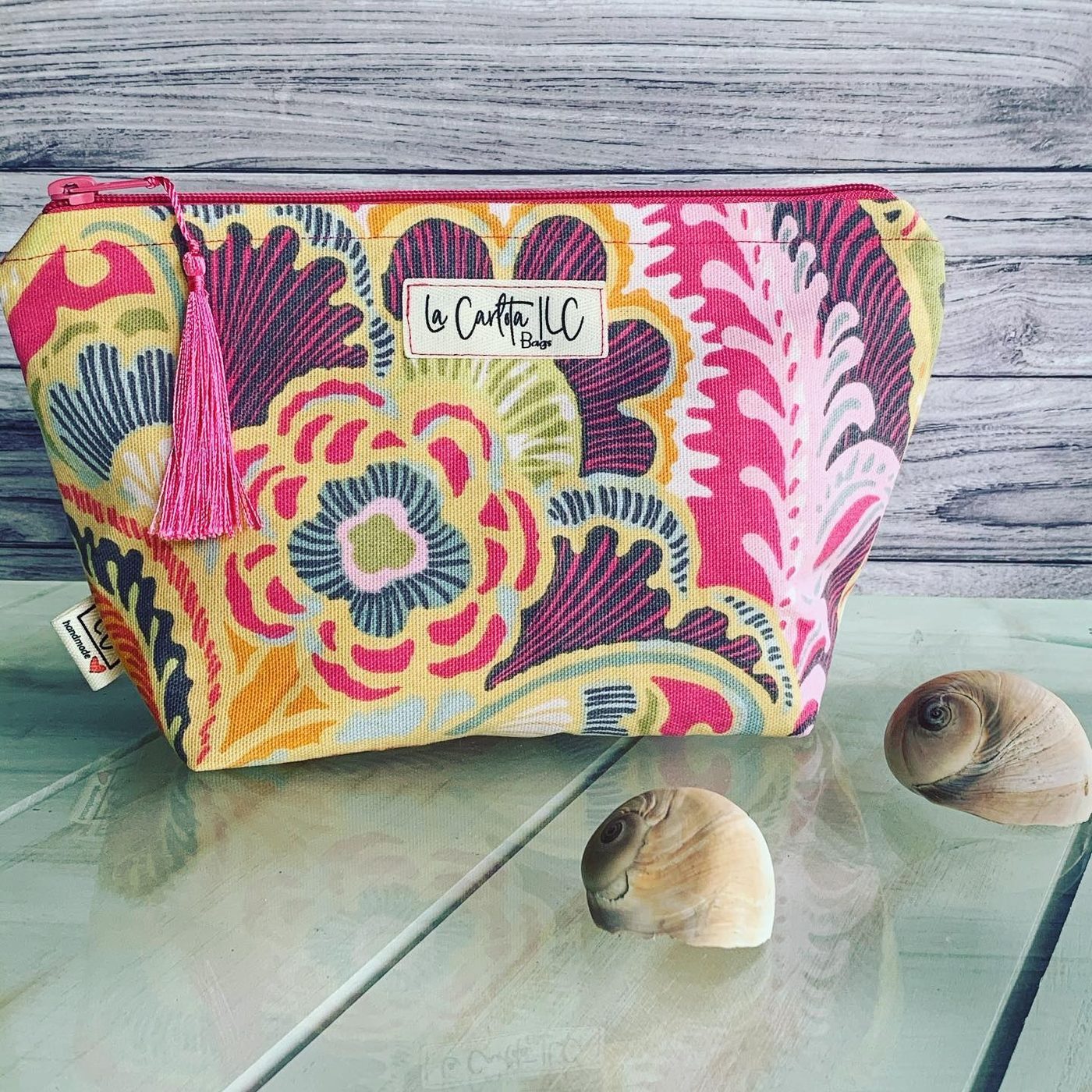Diseño floral fucsia